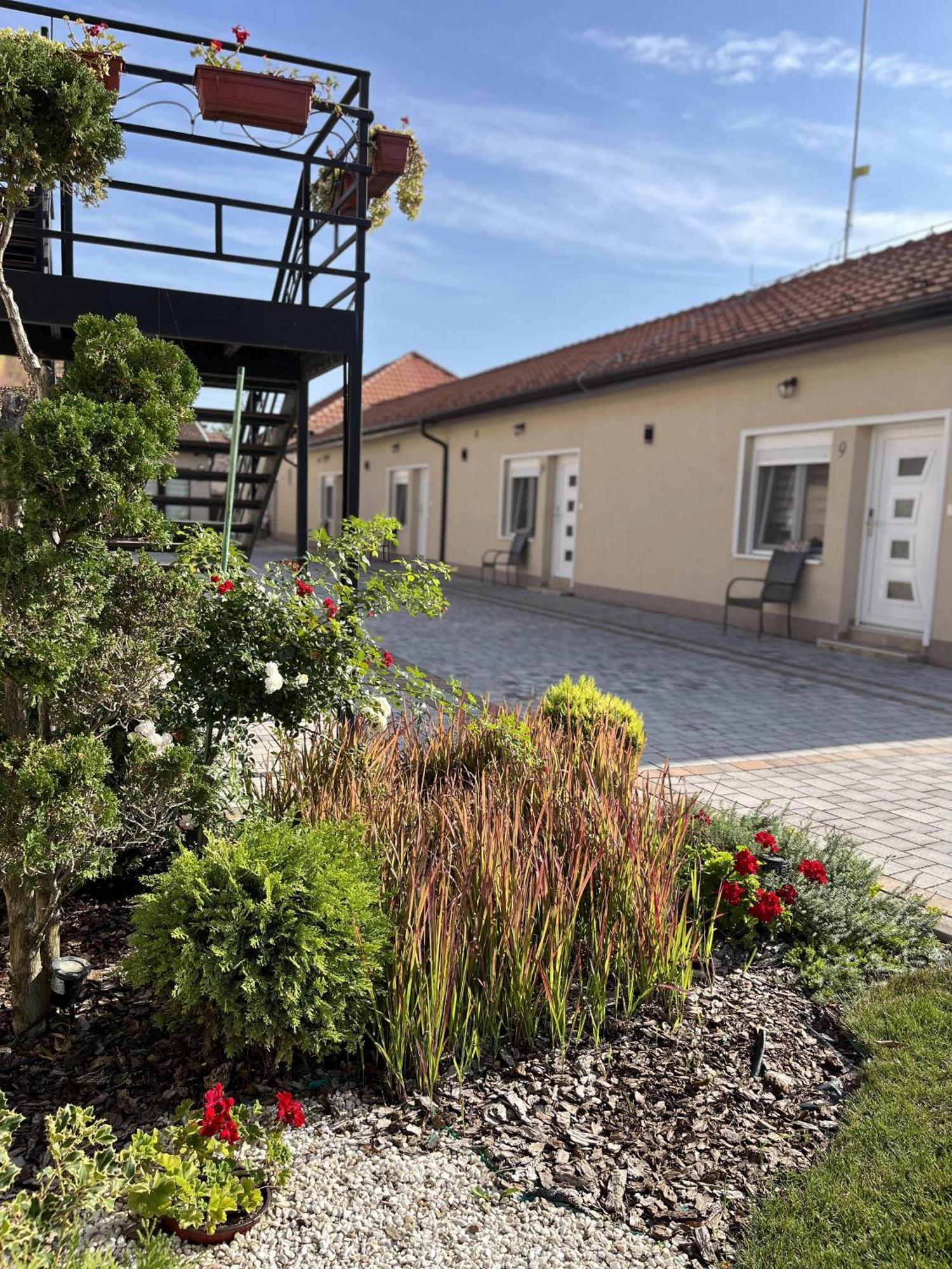 Kovac Residence Nagybecskerek Kültér fotó